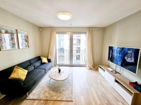 Cozy one bedroom flat with convenient parking-CD8